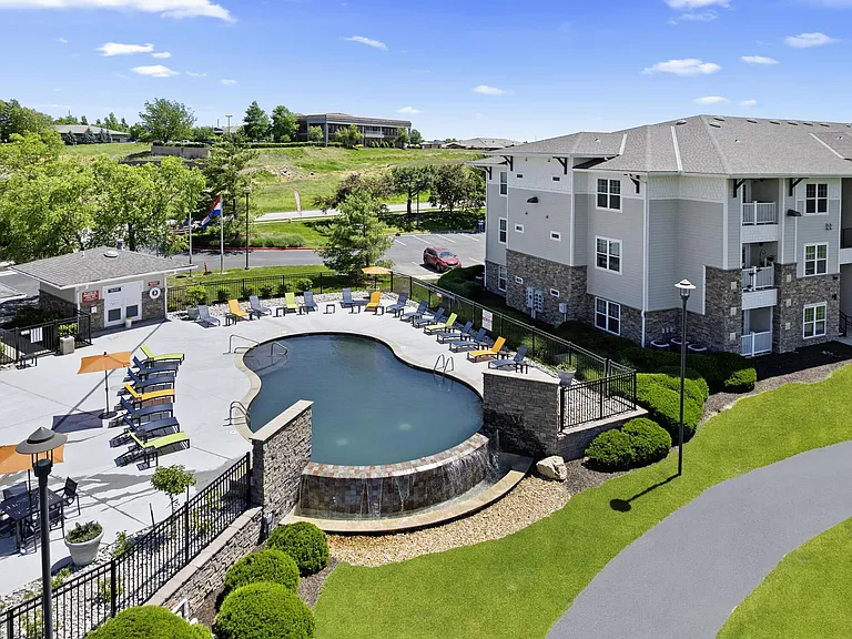 The Fairways Apartment Homes — Photo 15