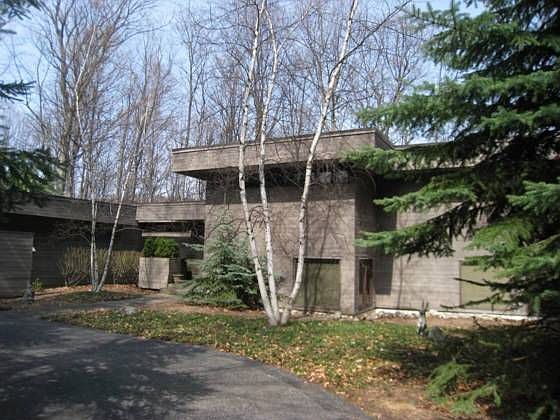 1st image of 3242 Greenbriar