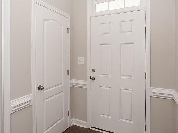 004 Entrance Compressed