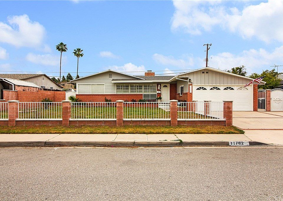 1st image of 11762 Canary Ln