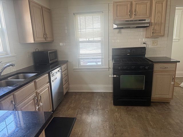 1st image of 9508 Clifton Blvd #9508