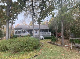 114 Pucketts Cove Rd, Greenwood, SC 29649