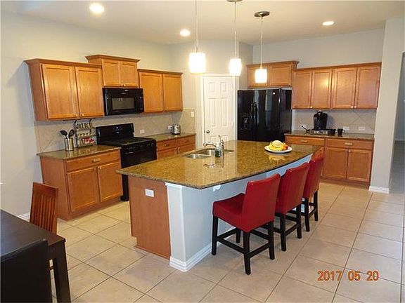 3rd image of 3025 Angelina Ct