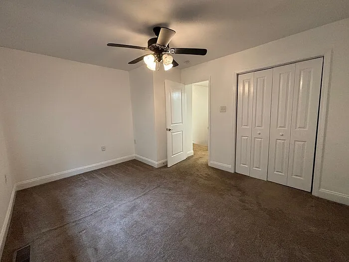 1207 Green Oaks Ln #D — Photo 14