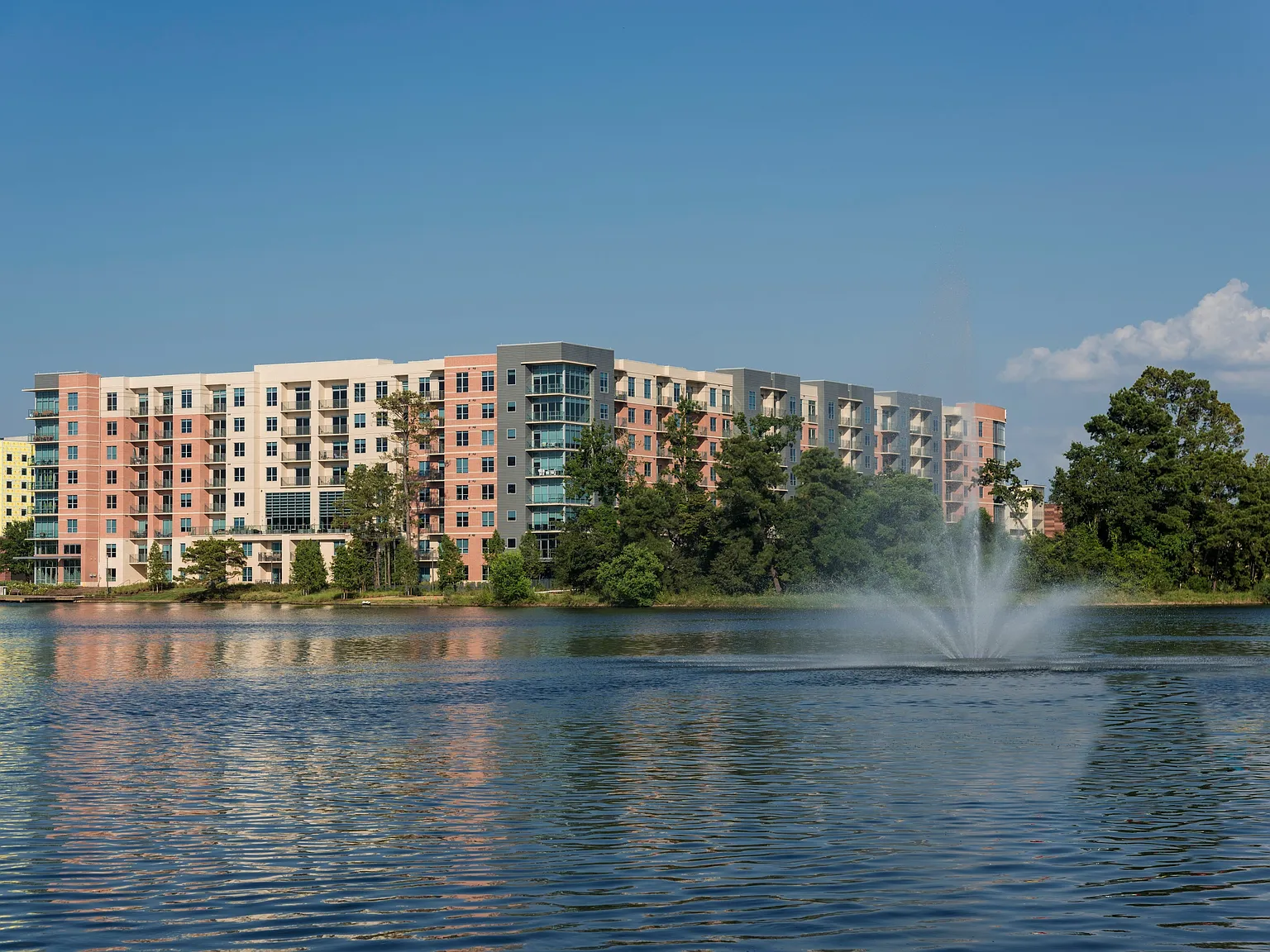 One Lakes Edge — Photo 1