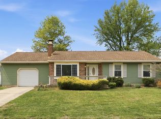 302 Windsor Ln, Marlton, NJ 08053