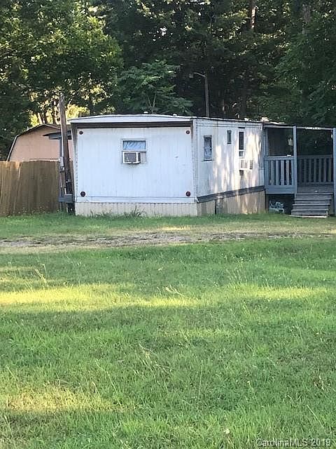 2nd image of 624 W 22nd St