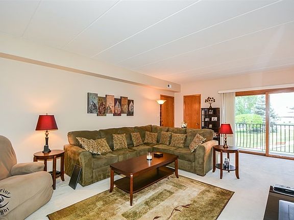 5th image of 17721 Bernard Dr APT 2A