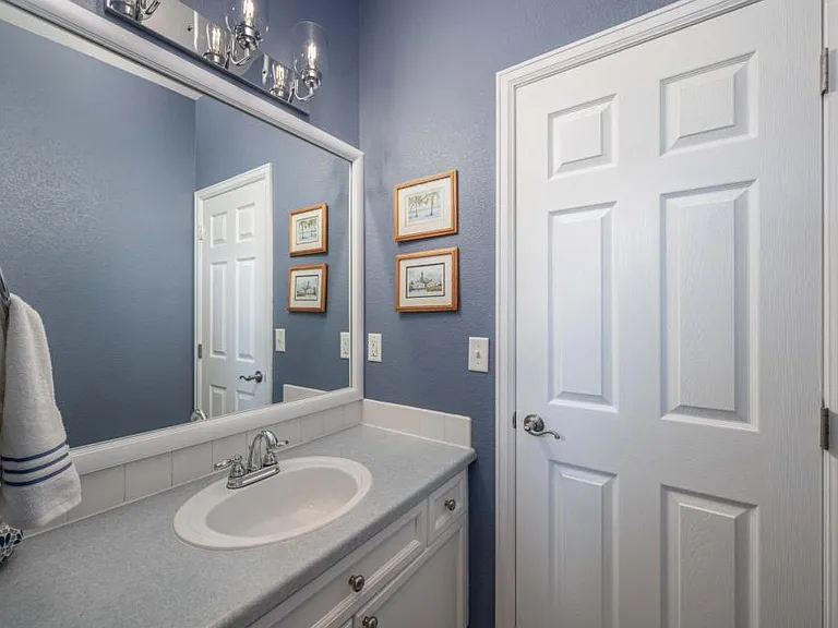 4220 Ravenna Pl — Photo 28