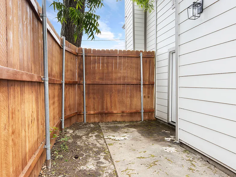 4620 San Jacinto St #C — Photo 18