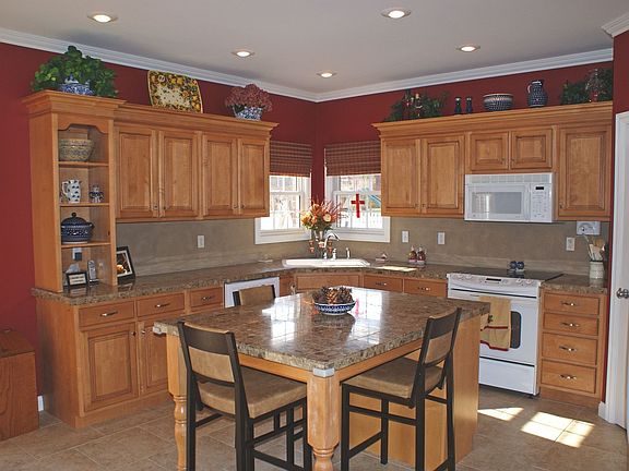 Chef Pleasing Kitchen