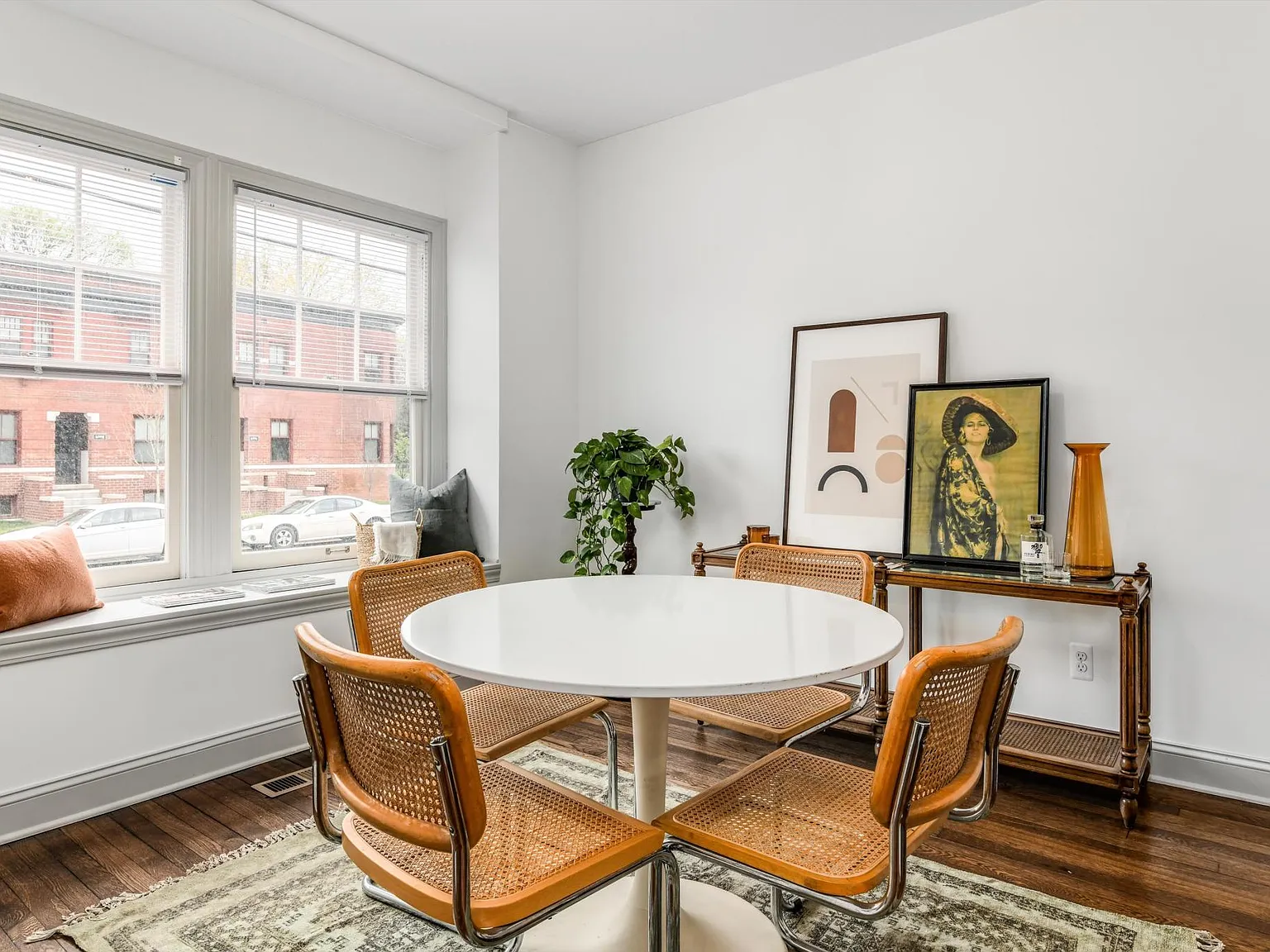 1255 Hubbard St — Photo 3