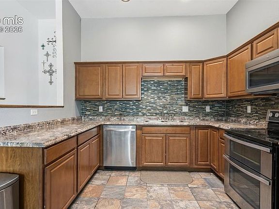 4th image of 7409 Colonial Dr