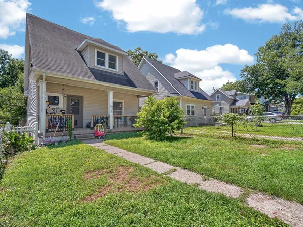 1617 E Walnut St, Des Moines, IA 50316