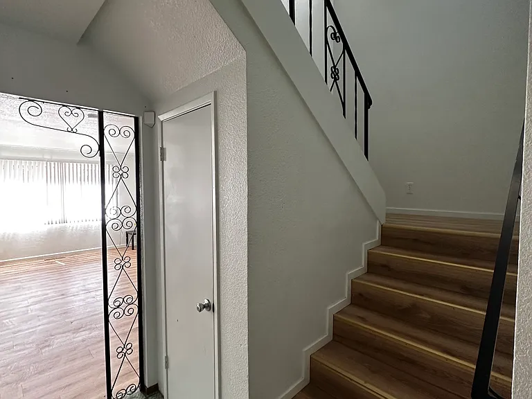 4890 Hamilton Ave — Photo 10