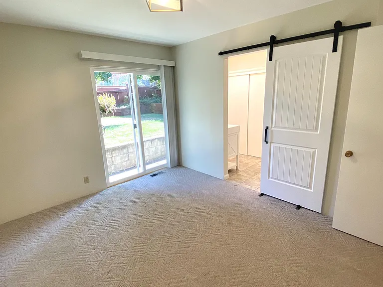340 Wiley St — Photo 3