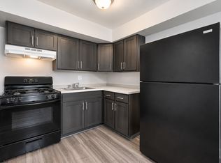 1412 W 72nd Ave #D22, Philadelphia, PA 19126