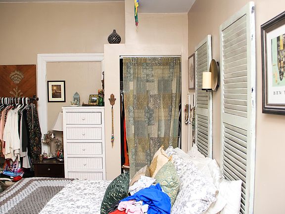 5th image of 2619 W Grace St APT 1