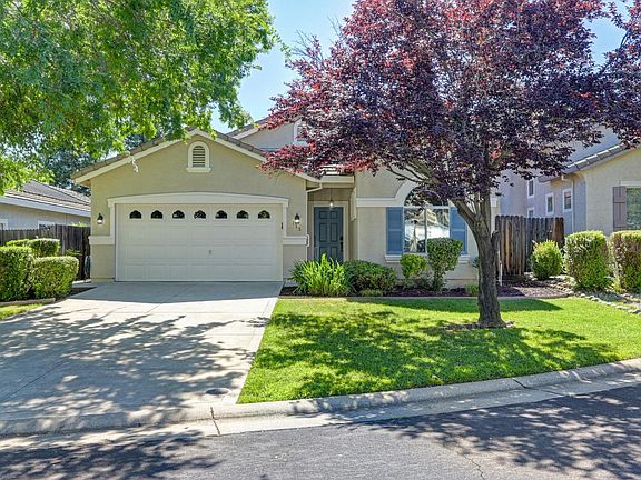 3rd image of 133 Paradise View Ct