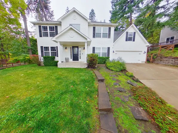 890 Pine Forest Dr, Eugene, OR 97405