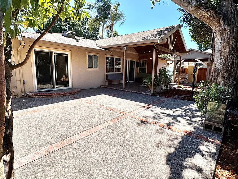 1160 Santa Lucia Dr — Photo 24