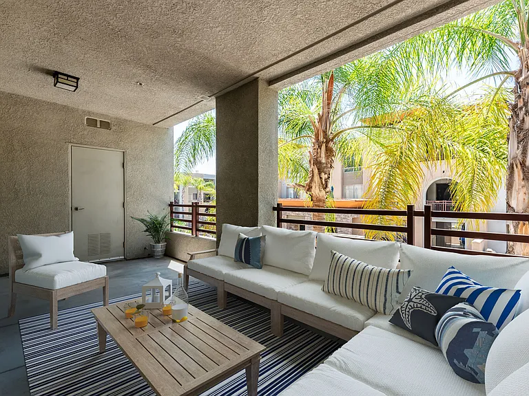 Triana Apartments — Photo 16