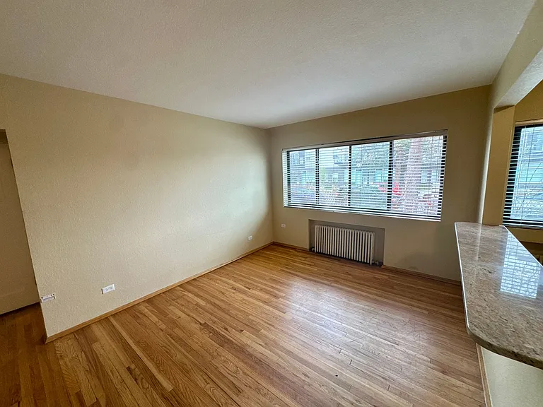Poplar Apartments — Photo 8