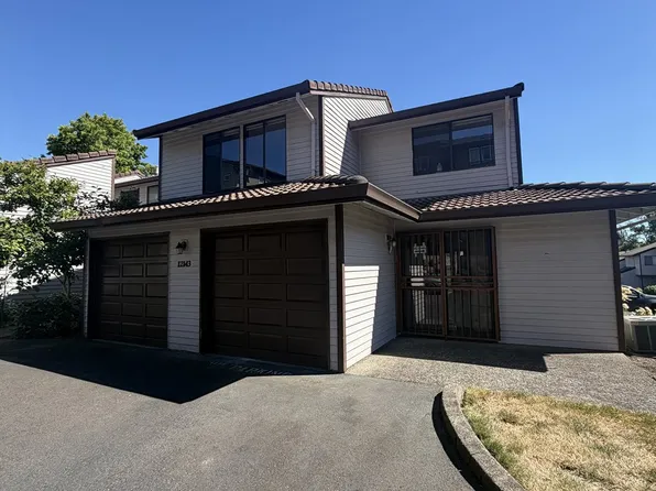 12143 SE 104th Ct, Happy Valley, OR 97086