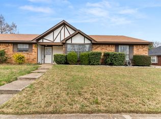 2337 Dalewood Ln, Bedford, TX 76022