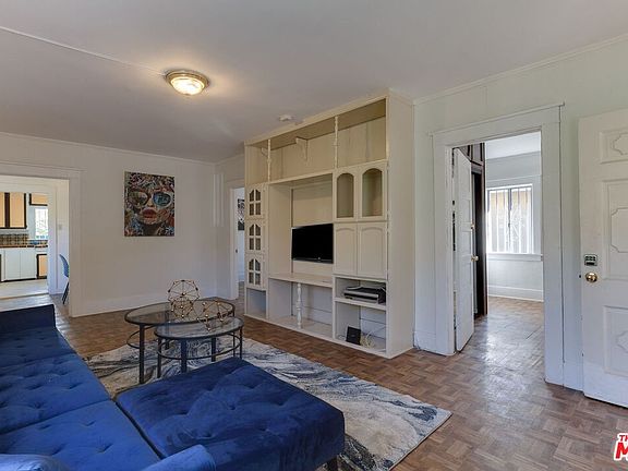 2nd image of 4825 Mascot St