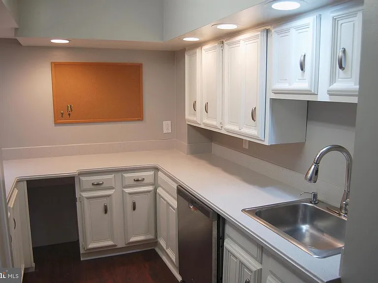 2405 Interstate Highway 2 #C — Photo 15