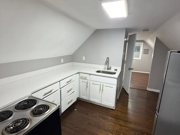 528 Court St #3, Elizabethport, NJ 07206