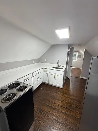528 Court St #3 Photo 1