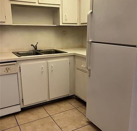 5th image of 3100 Coral Springs Dr APT 2F