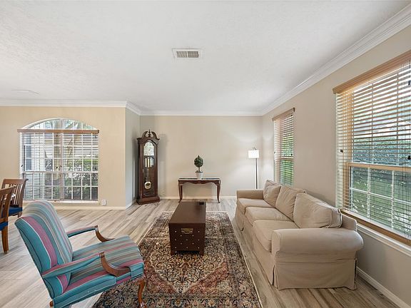 5th image of 3410 Meadow Glade Cir