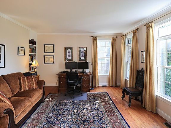 4th image of 4315 Branchwood Dr