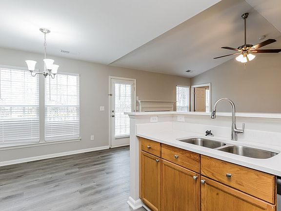 5th image of 1243 Brook Farm Ln