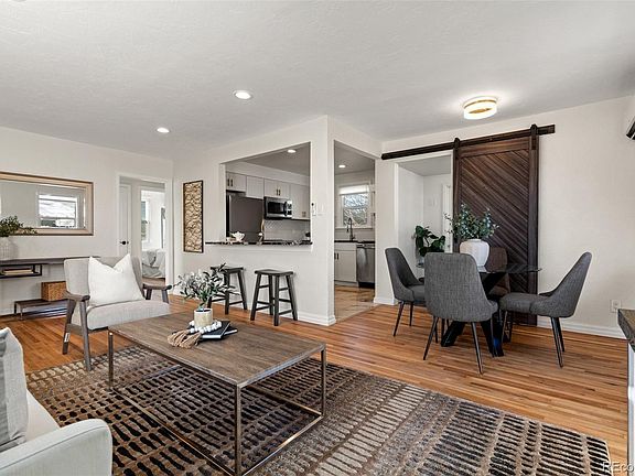 4th image of 1375 Rosemary Street