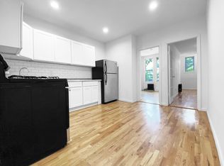 15 N Henry St #2B, Brooklyn, NY 11222