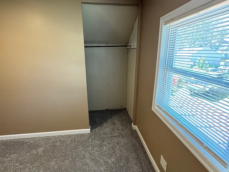 210 Santee Ave — Photo 23