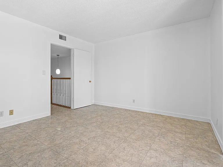 769 SE 1st Way — Photo 38