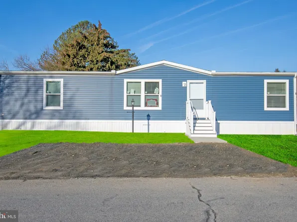 1 Camden Cir, Clayton, DE 19938