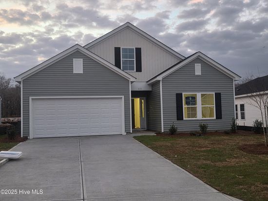 821 Schoolfield Drive, Sneads Ferry, NC 28460