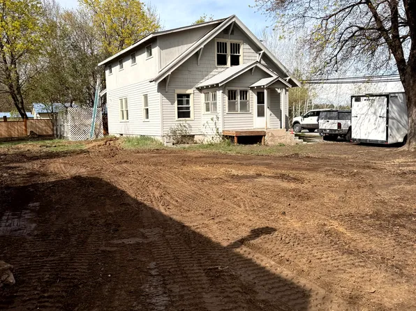 1117 N 5th Ave, Sandpoint, ID 83864