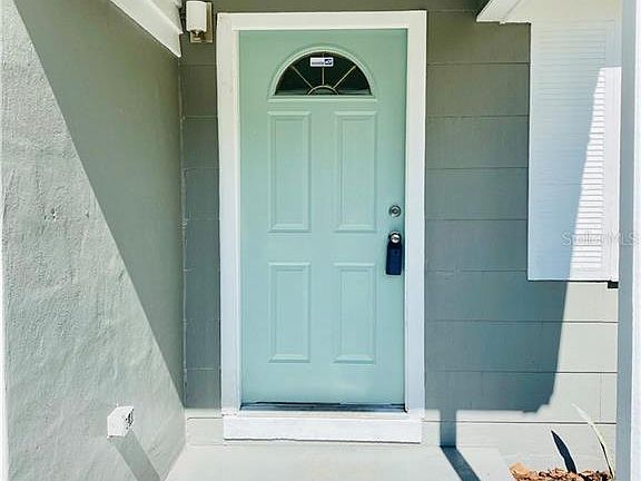 2nd image of 1352 Woodbine St