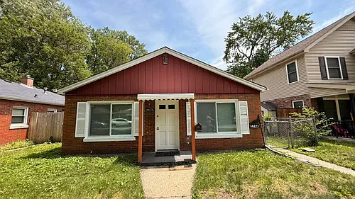 14823 Oak St Photo 1