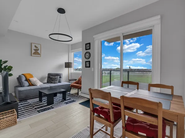 8370 Broadcast Ave SW Unit 401, Calgary, AB T3H 6L3