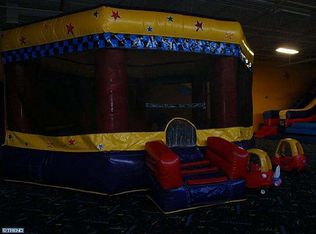 94 County Line Rd, Colmar, PA 18915