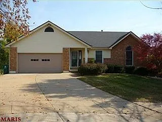 2863 Chapel View Dr photo 1