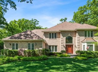 229 Surrey Ln, Lake Forest, IL 60045